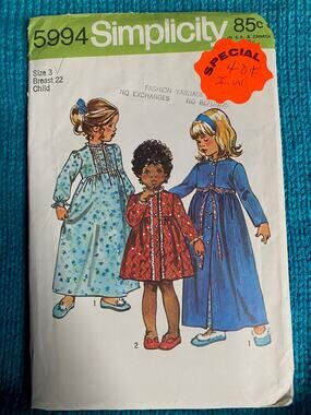 Simplicity sewing pattern  5995 kids nightgown and robe